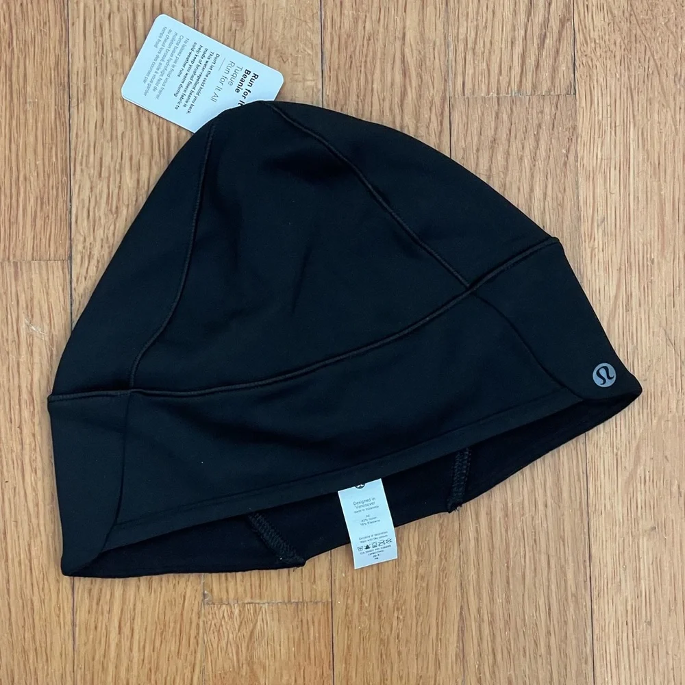 LULULEMON Women’s Run For It All Beanie in Black - One Size - New With Tags - Picture 2 of 5